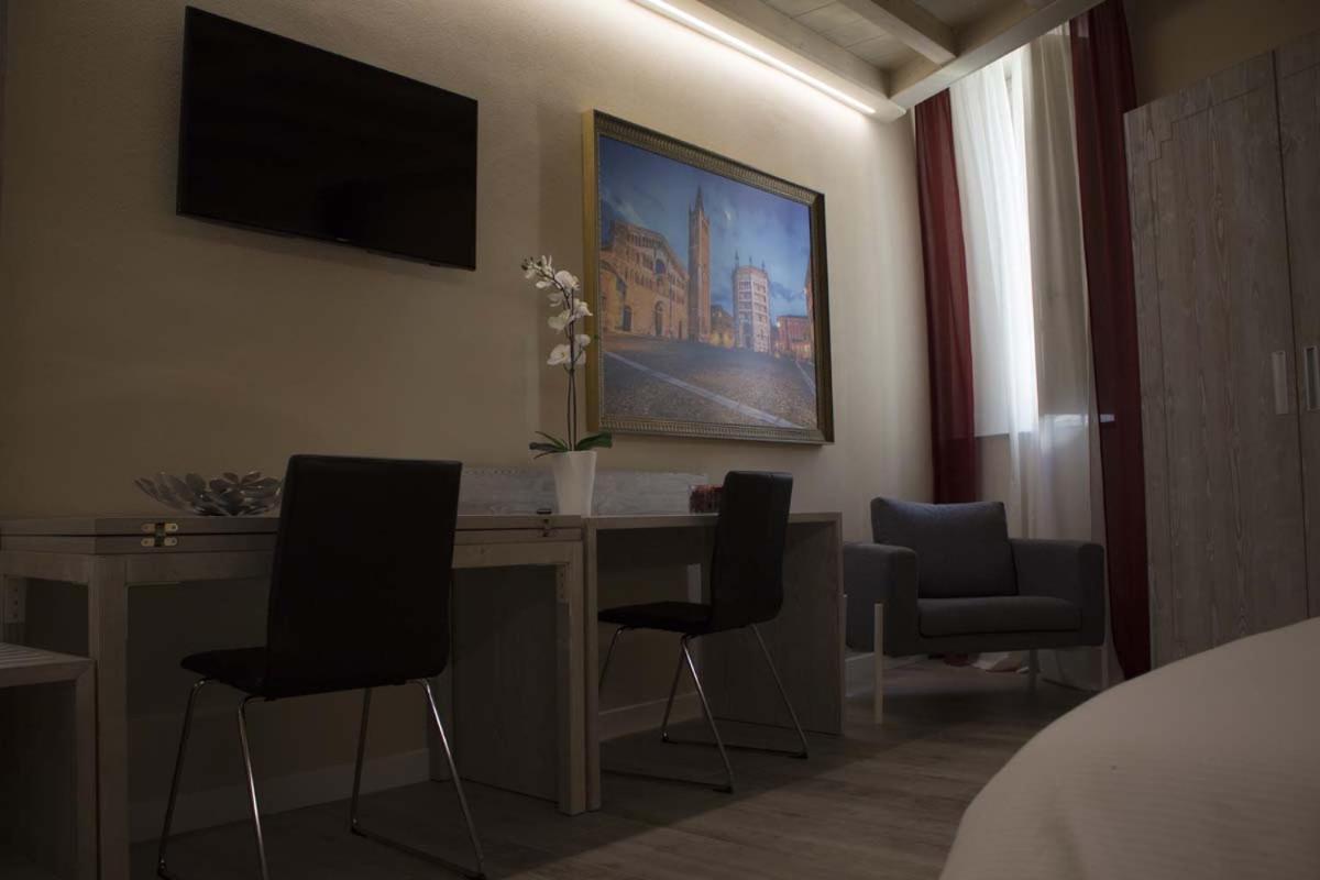 Palazzo Domanto Apartments Парма Екстер'єр фото