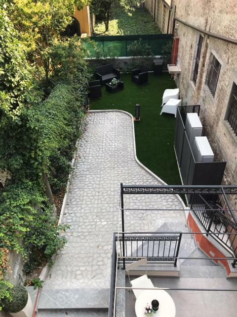 Palazzo Domanto Apartments Парма Екстер'єр фото